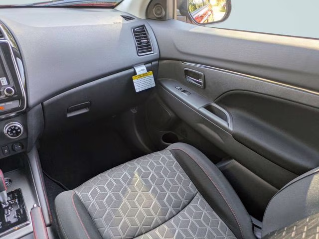 2026 Red Diamond Mitsubishi Outlander Sport 2.0 LE 4X4 SUV