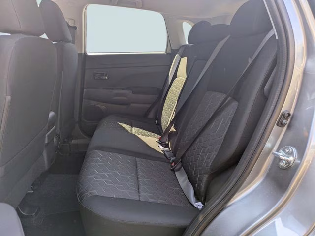 2026 Mercury Gray Metallic Mitsubishi Outlander Sport 2.0 ES 4X4 SUV