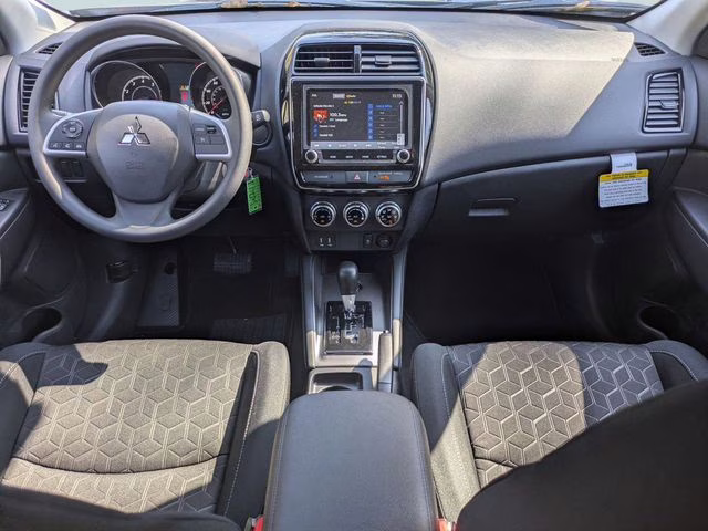 2026 Mercury Gray Metallic Mitsubishi Outlander Sport 2.0 ES 4X4 SUV