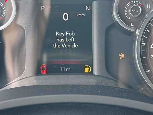 2026 Diamond Black Crystal Pearlcoat Ram 2500 Tradesman 4X4 Truck