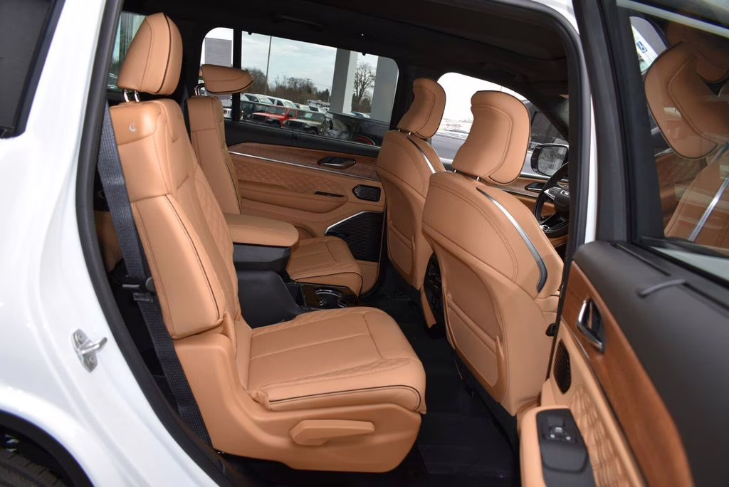 2026 Bright White Clearcoat Jeep Grand Cherokee L Summit 4X4 SUV