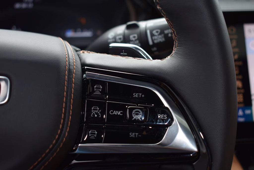 2026 Bright White Clearcoat Jeep Grand Cherokee L Summit 4X4 SUV