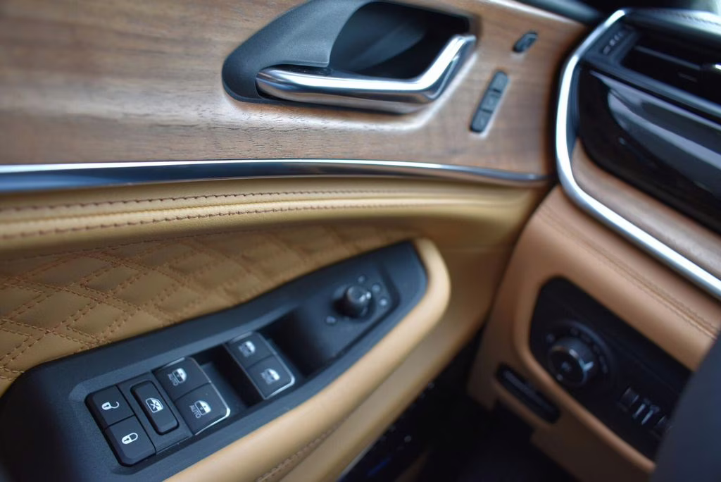 2026 Bright White Clearcoat Jeep Grand Cherokee L Summit 4X4 SUV