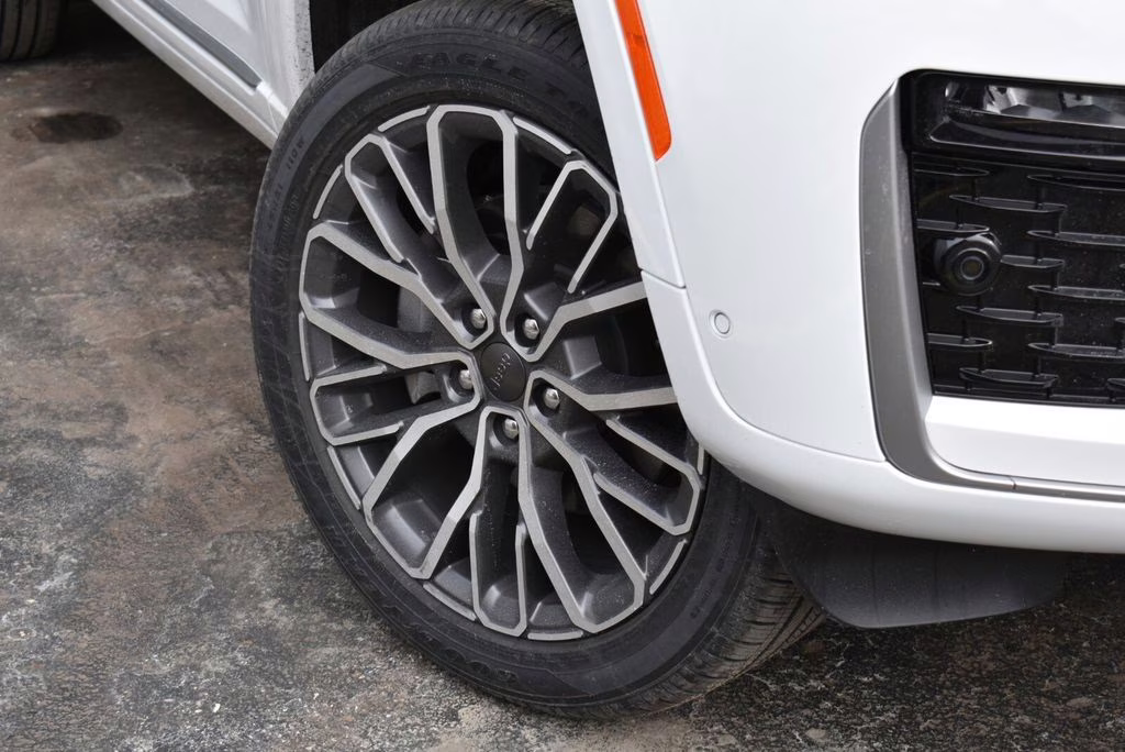 2026 Bright White Clearcoat Jeep Grand Cherokee L Summit 4X4 SUV