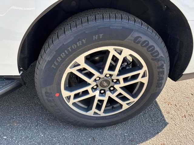 2026 White Metallic Ford Expedition Active RWD SUV