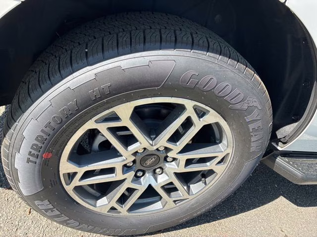 2026 White Metallic Ford Expedition Active RWD SUV