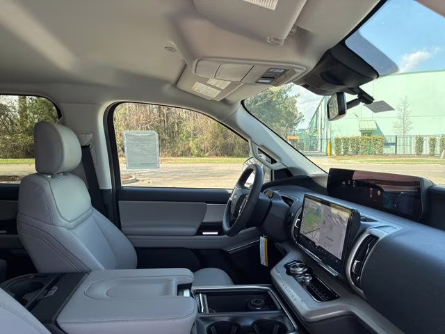 2026 White Metallic Ford Expedition Active RWD SUV