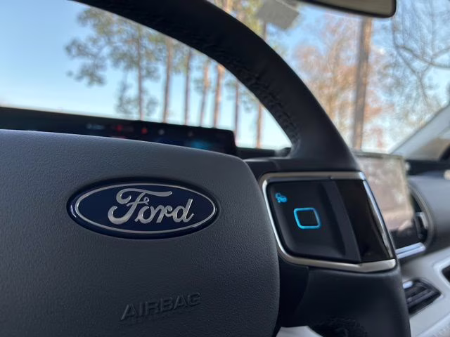 2026 White Metallic Ford Expedition Active RWD SUV