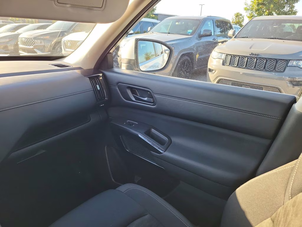 2025 Glacier White Nissan Pathfinder SV FWD SUV