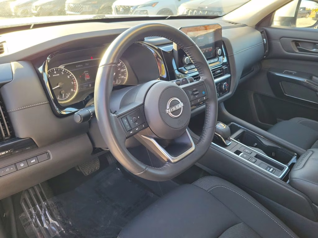 2025 Glacier White Nissan Pathfinder SV FWD SUV