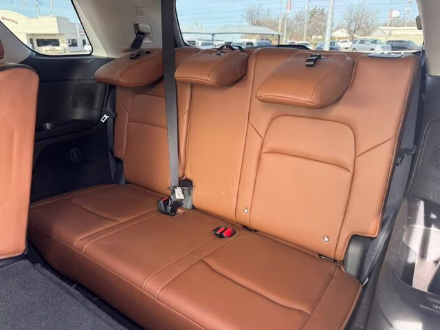 2023 Pearl White Tricoat Nissan Pathfinder Platinum 4X4 SUV