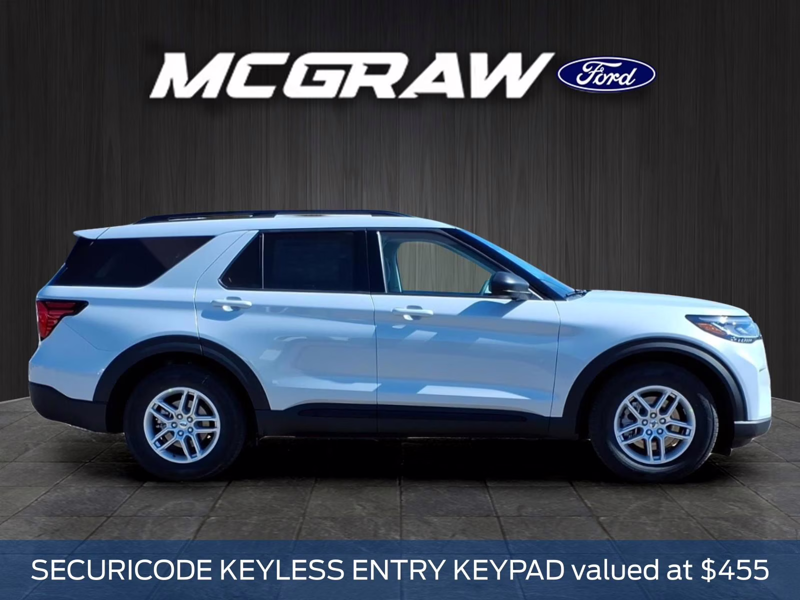 2026 White Metallic Ford Explorer Active RWD SUV