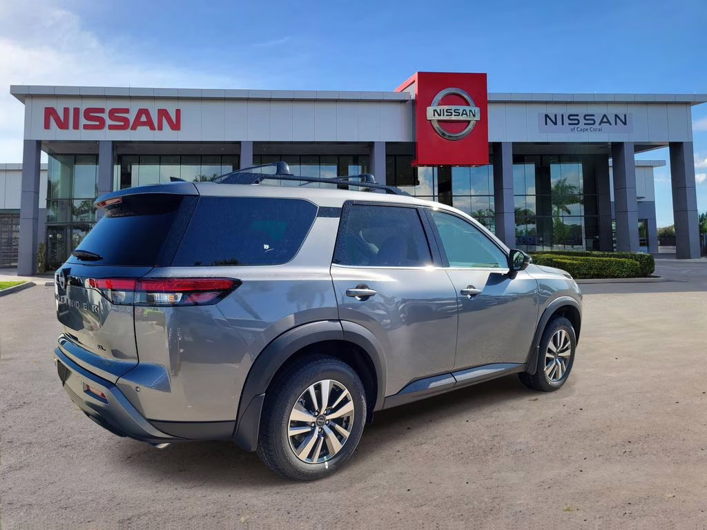 2026 Gun Metallic Nissan Pathfinder SL FWD SUV