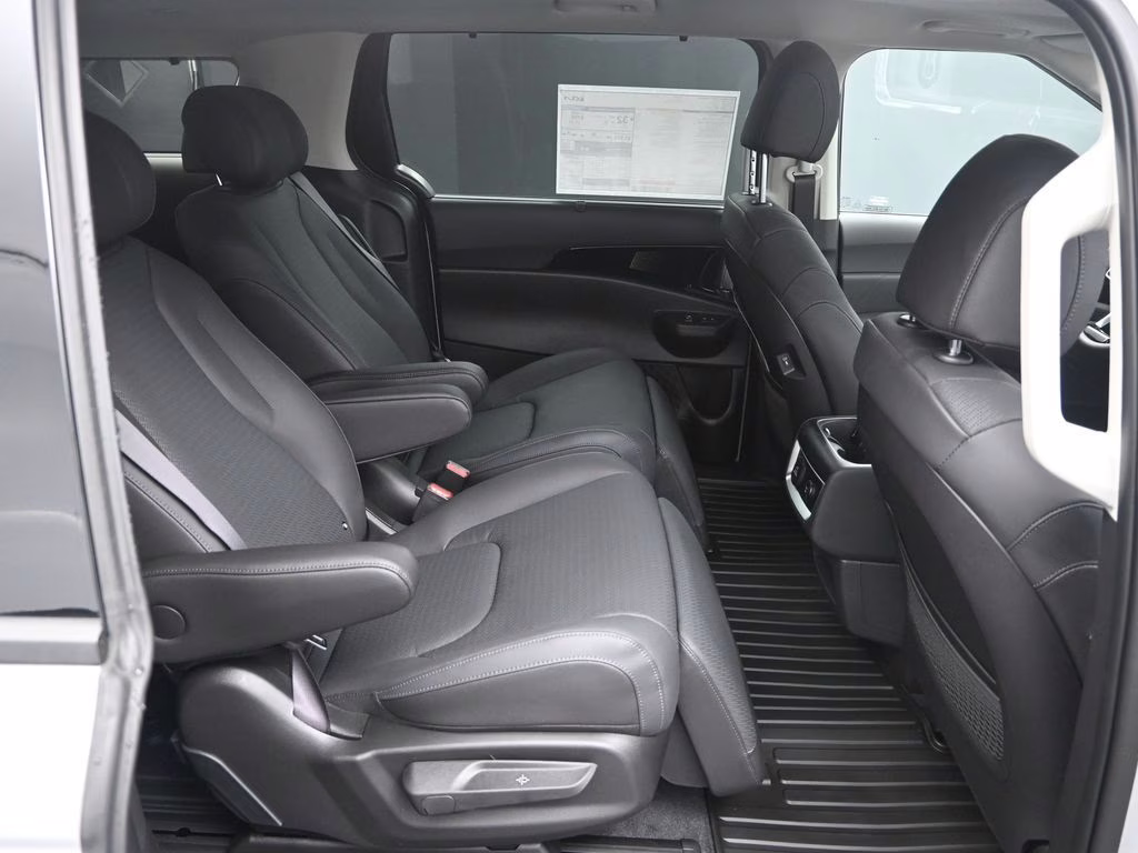 2026 Ceramic Silver Kia Carnival Hybrid SX Prestige FWD Van