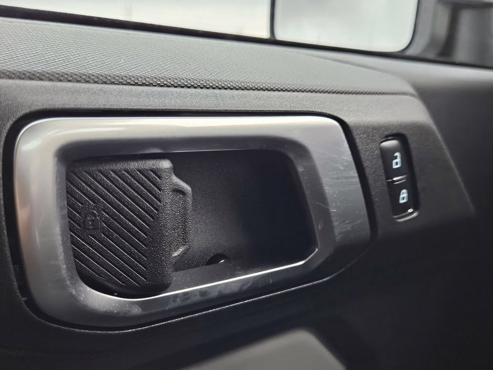 2026 Avalanche Ford Bronco Base 4X4 SUV