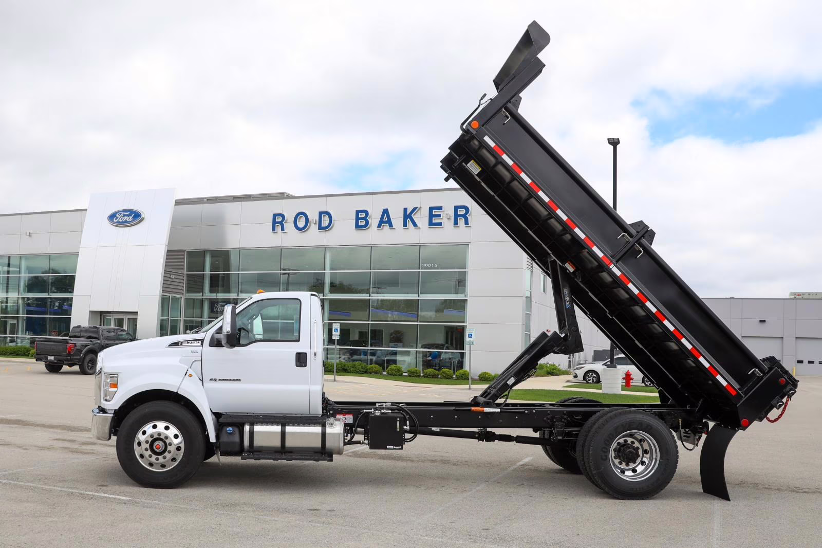 2027 Oxford White Ford F-750 Straight Frame Base RWD Truck