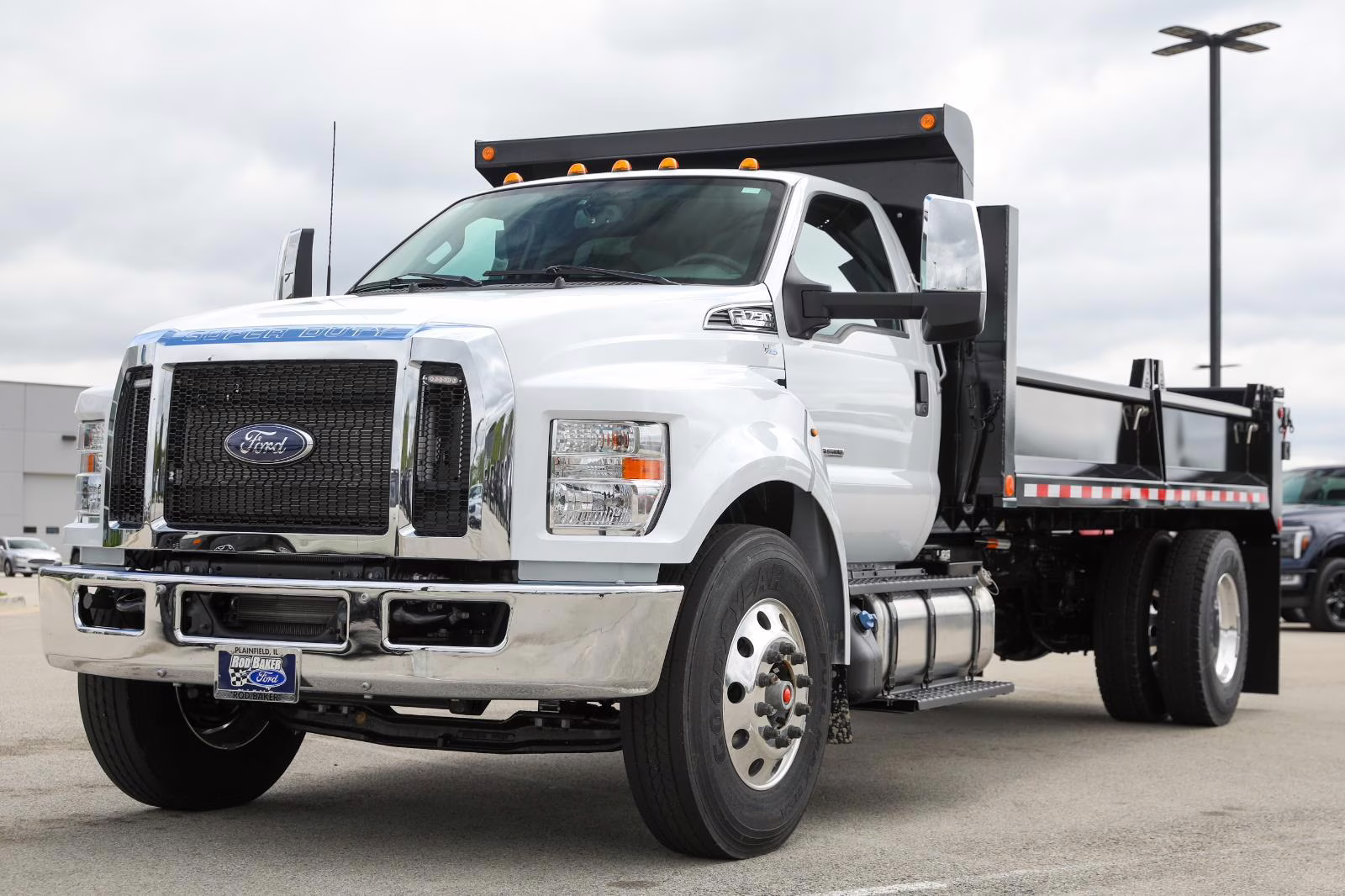 2027 Oxford White Ford F-750 Straight Frame Base RWD Truck