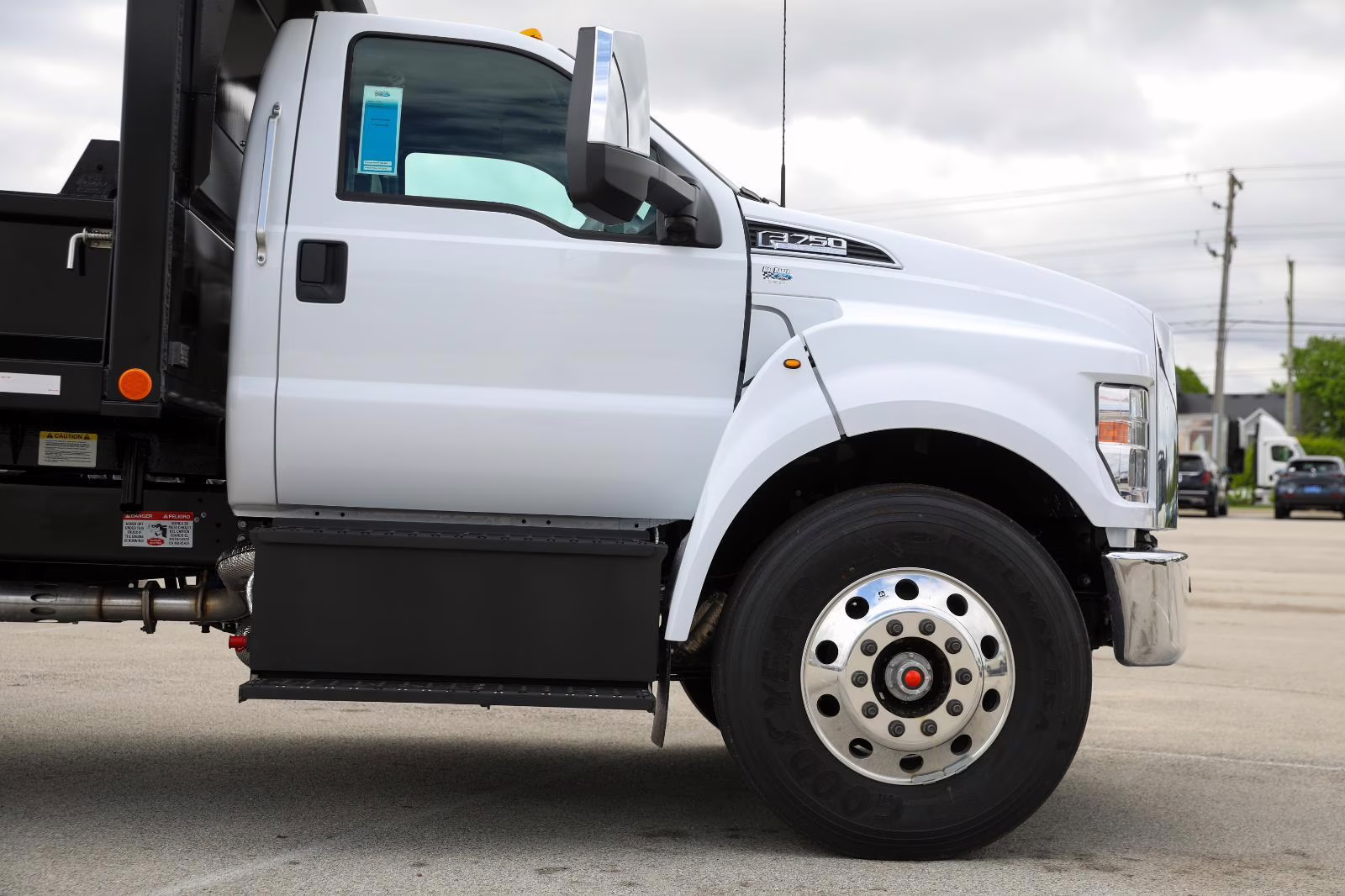 2027 Oxford White Ford F-750 Straight Frame Base RWD Truck