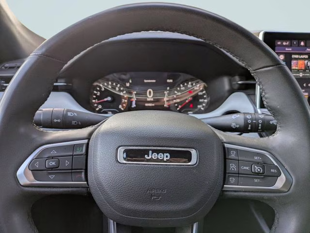 2023 Redline Pearlcoat Jeep Compass Limited 4X4 SUV