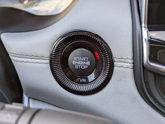 2023 Redline Pearlcoat Jeep Compass Limited 4X4 SUV