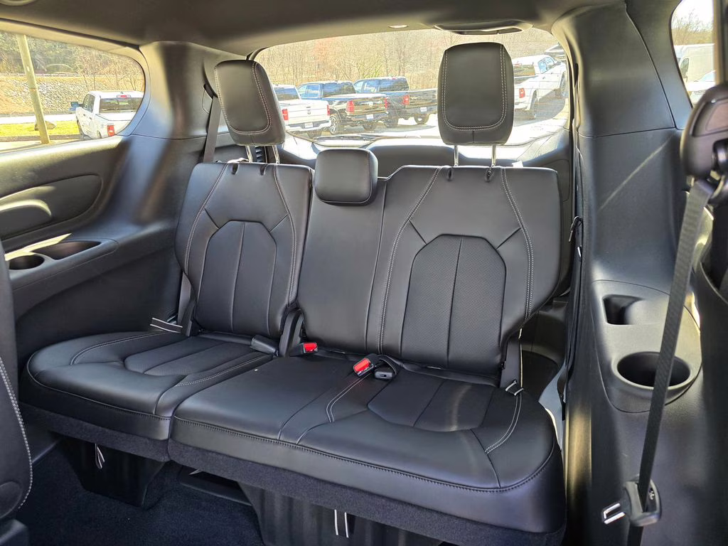 2026 Bright White Clearcoat Chrysler Pacifica Select FWD Van