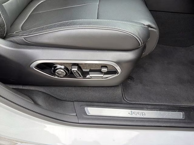 2023 Silver Zynith Jeep Grand Cherokee 4xe Overland 4X4 SUV