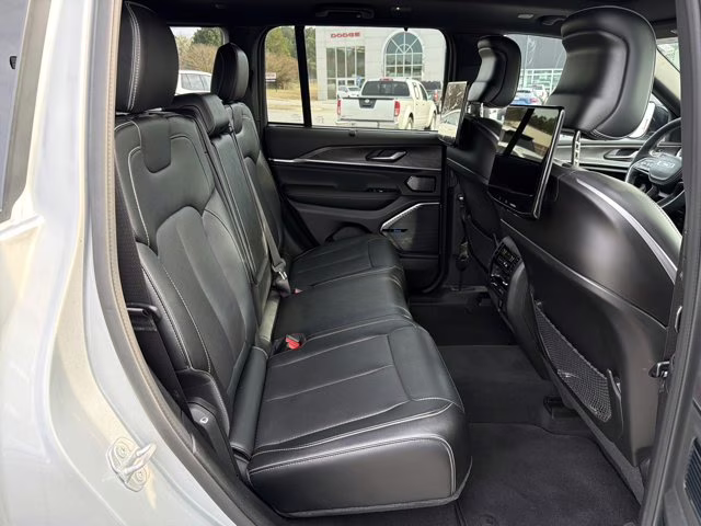 2023 Silver Zynith Jeep Grand Cherokee 4xe Overland 4X4 SUV