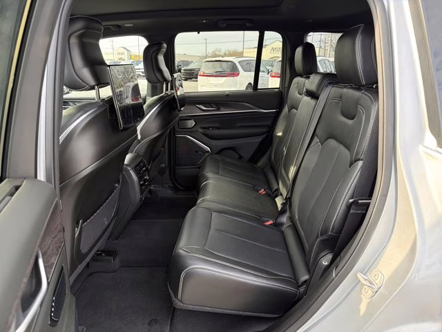 2023 Silver Zynith Jeep Grand Cherokee 4xe Overland 4X4 SUV