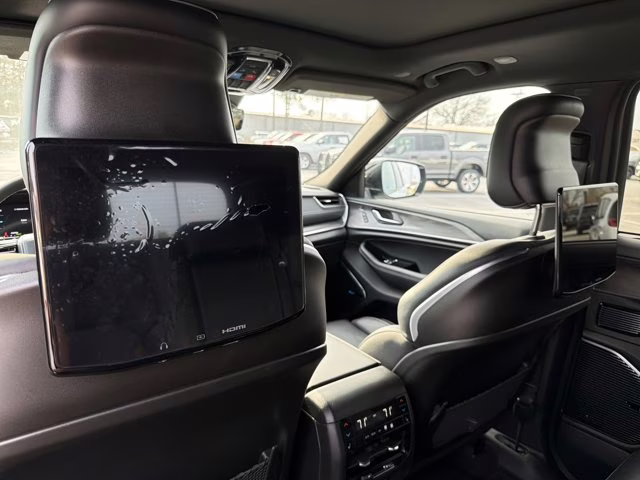 2023 Silver Zynith Jeep Grand Cherokee 4xe Overland 4X4 SUV