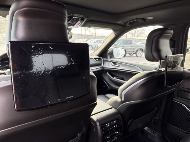 2023 Silver Zynith Jeep Grand Cherokee 4xe Overland 4X4 SUV