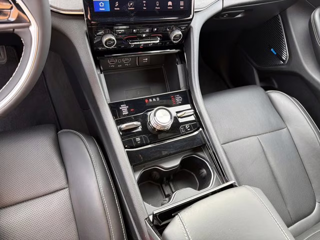 2023 Silver Zynith Jeep Grand Cherokee 4xe Overland 4X4 SUV