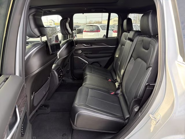 2023 Silver Zynith Jeep Grand Cherokee 4xe Overland 4X4 SUV