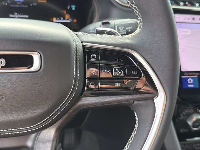 2023 Silver Zynith Jeep Grand Cherokee 4xe Overland 4X4 SUV
