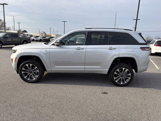 2023 Silver Zynith Jeep Grand Cherokee 4xe Overland 4X4 SUV