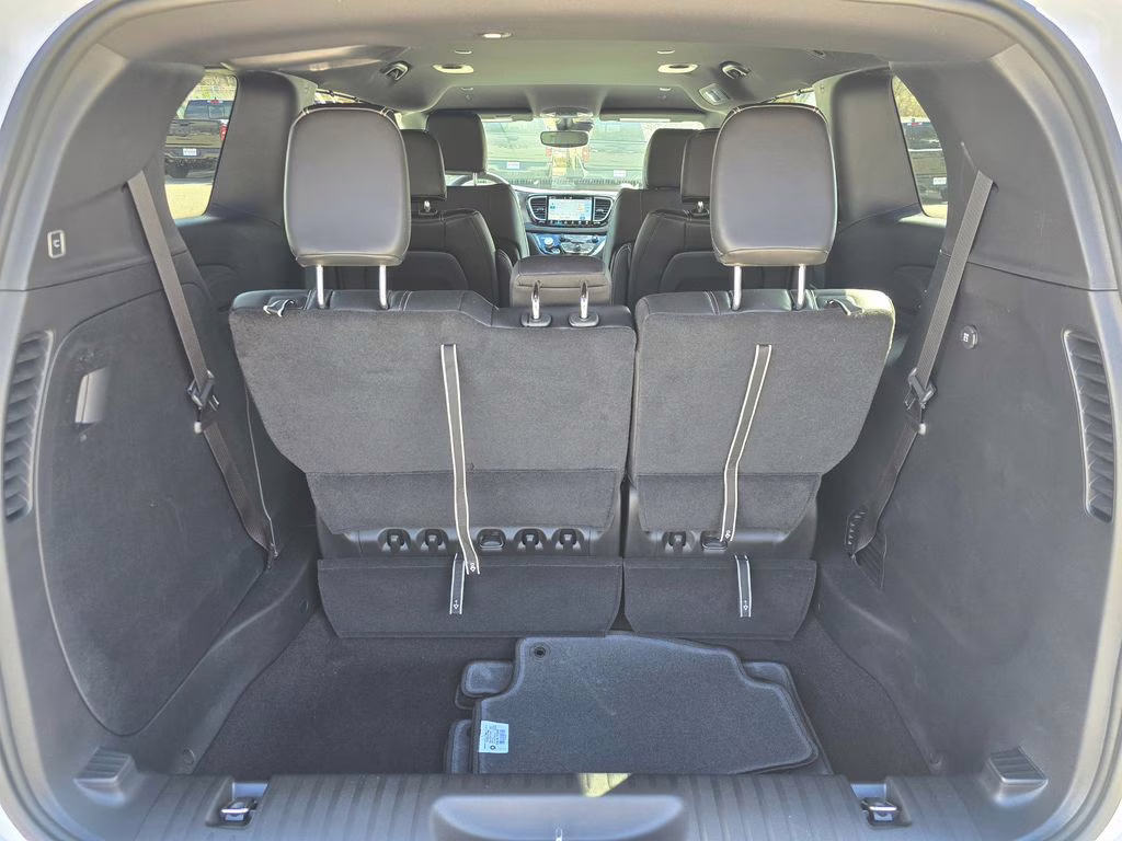 2026 Bright White Clearcoat Chrysler Pacifica Select FWD Van