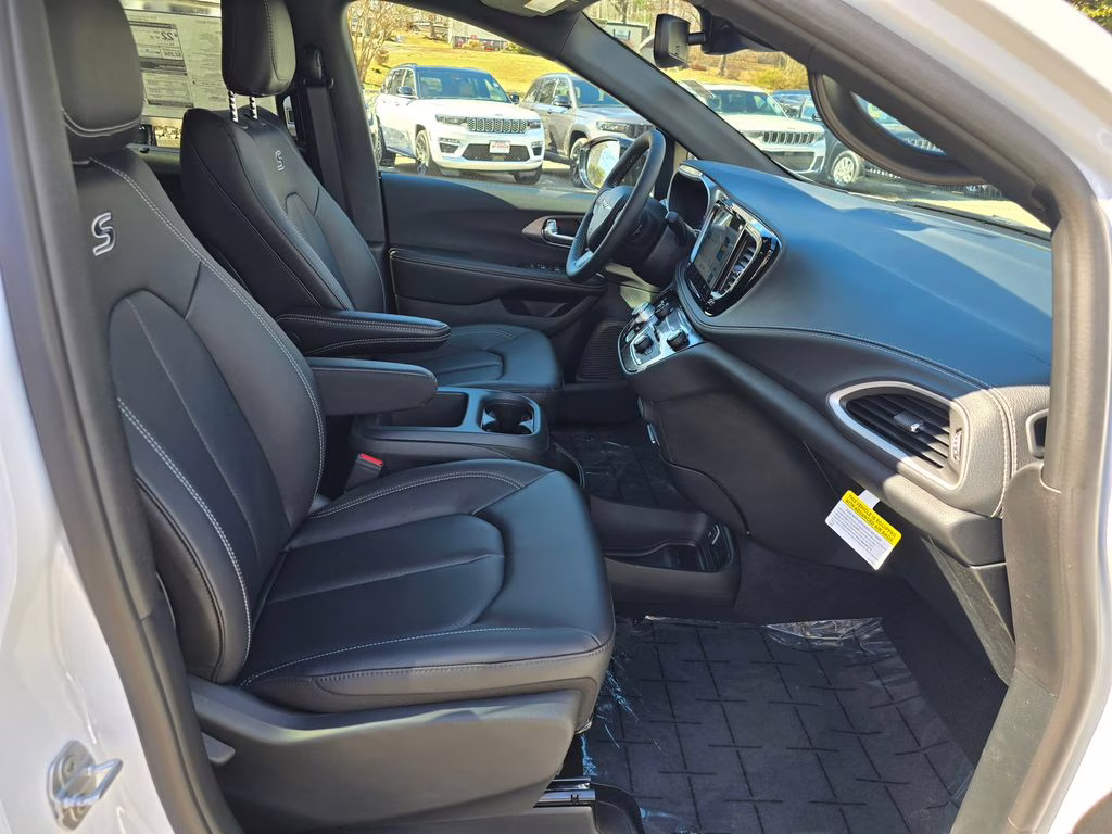 2026 Bright White Clearcoat Chrysler Pacifica Select FWD Van