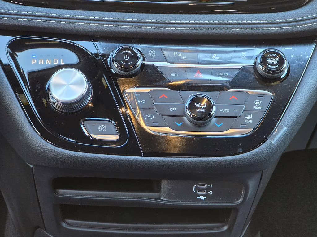 2026 Bright White Clearcoat Chrysler Pacifica Select FWD Van