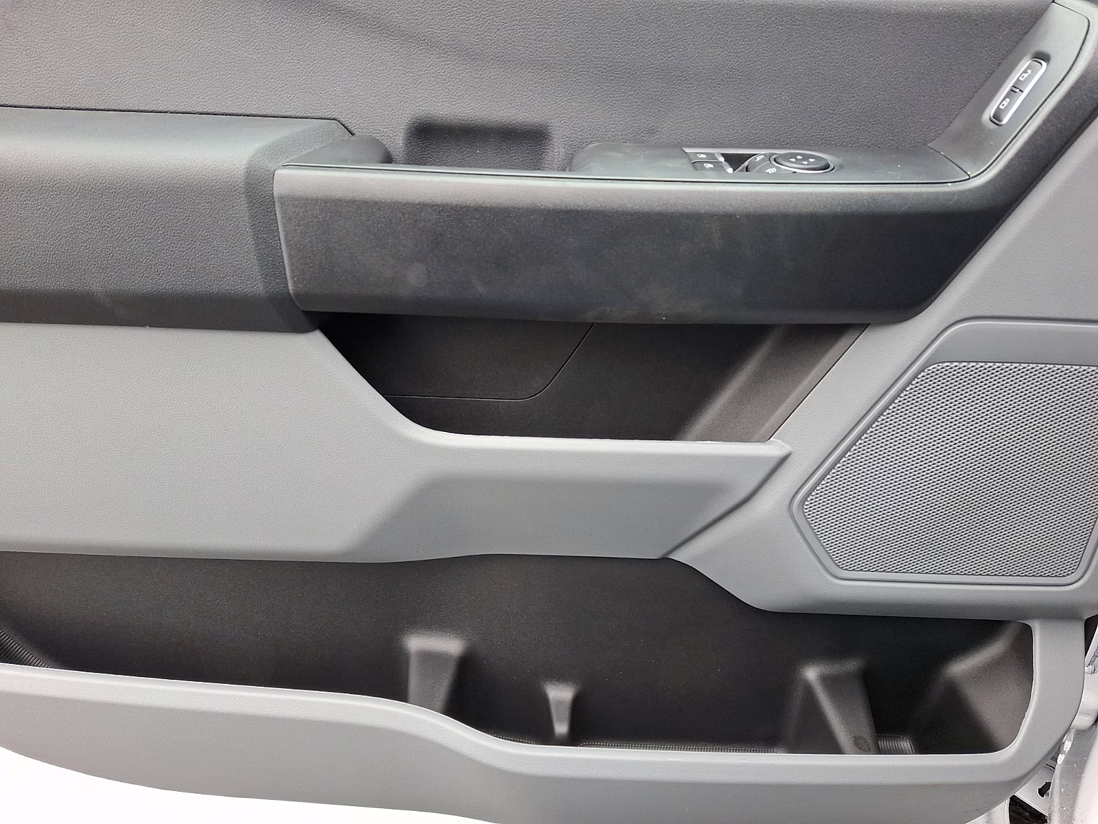 2026 Oxford White - Z1 Ford Super Duty F-250 SRW XL 4X4