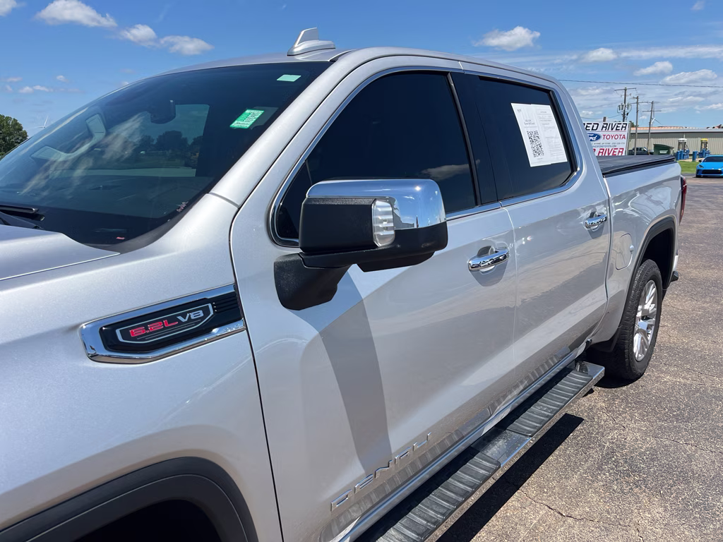 2022 Quicksilver Metallic GMC Sierra Denali 4X4 Truck