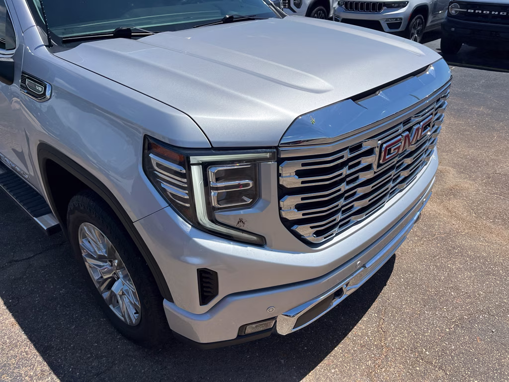 2022 Quicksilver Metallic GMC Sierra Denali 4X4 Truck