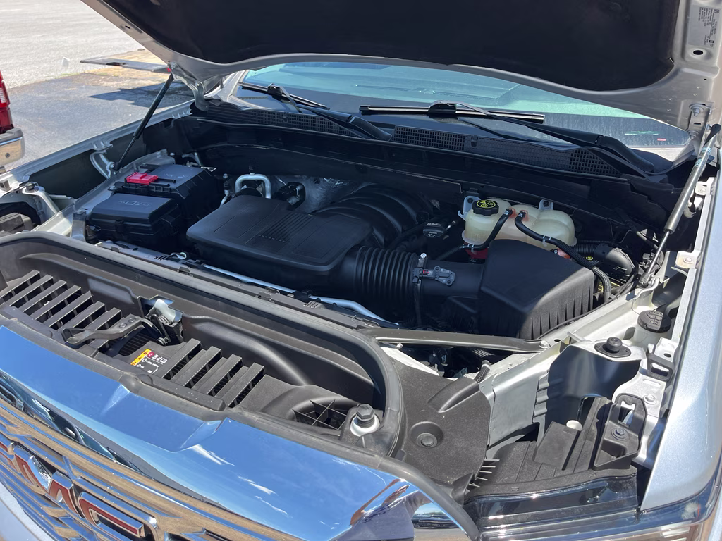 2022 Quicksilver Metallic GMC Sierra Denali 4X4 Truck