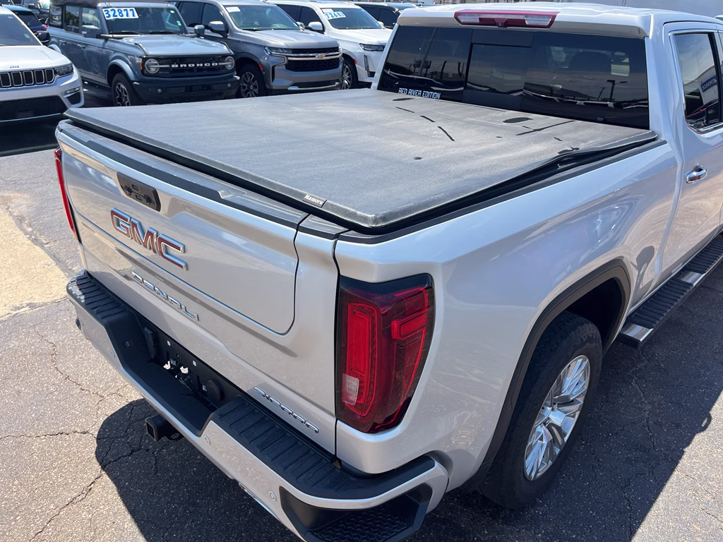 2022 Quicksilver Metallic GMC Sierra Denali 4X4 Truck