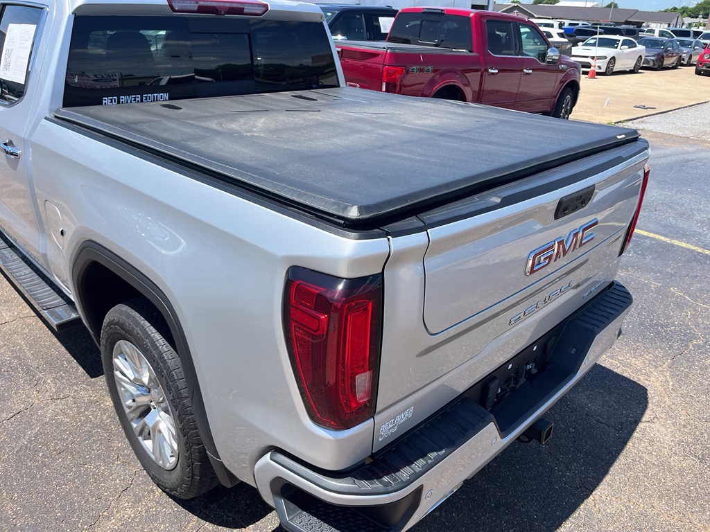 2022 Quicksilver Metallic GMC Sierra Denali 4X4 Truck