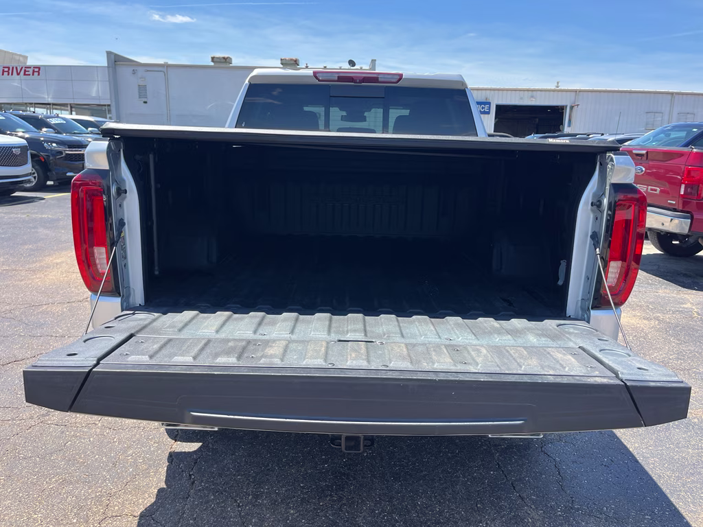 2022 Quicksilver Metallic GMC Sierra Denali 4X4 Truck