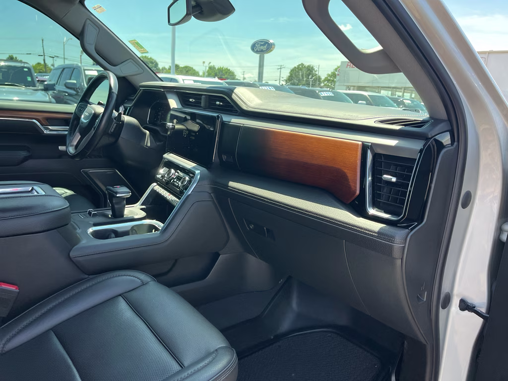 2022 Quicksilver Metallic GMC Sierra Denali 4X4 Truck