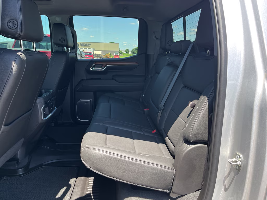 2022 Quicksilver Metallic GMC Sierra Denali 4X4 Truck