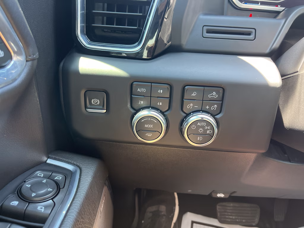 2022 Quicksilver Metallic GMC Sierra Denali 4X4 Truck