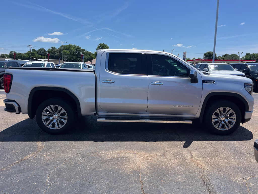 2022 Quicksilver Metallic GMC Sierra Denali 4X4 Truck
