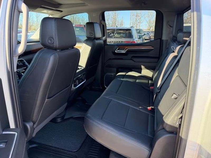 2022 Quicksilver Metallic GMC Sierra Denali 4X4 Truck