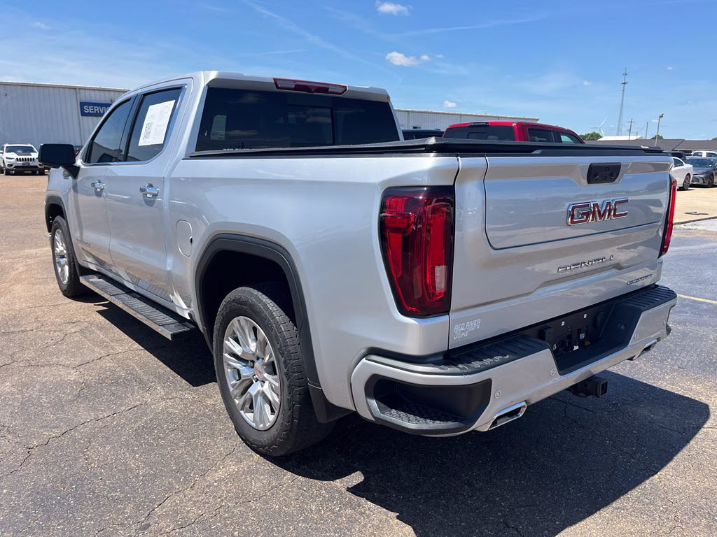 2022 Quicksilver Metallic GMC Sierra Denali 4X4 Truck